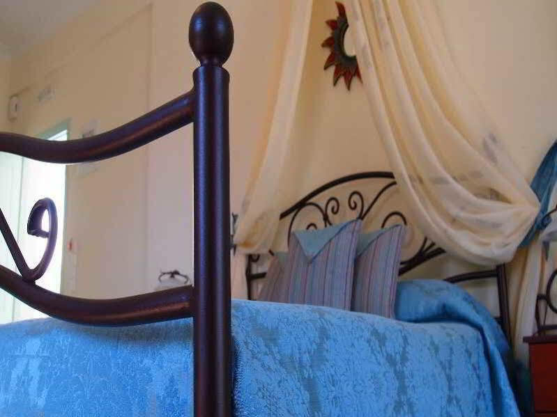 Kalya Bed & Breakfast Kamari (Santorini)