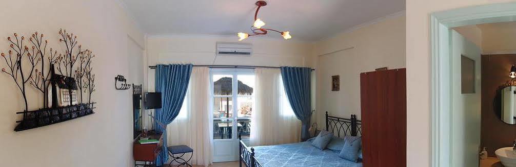 Kalya Kamari (Santorini)